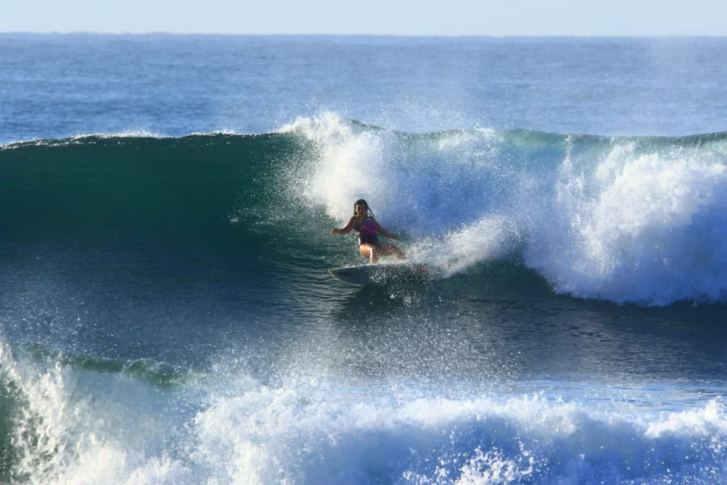 Experienced surf instructors from Offshore Vibes, the best surf school in Santa Monica.